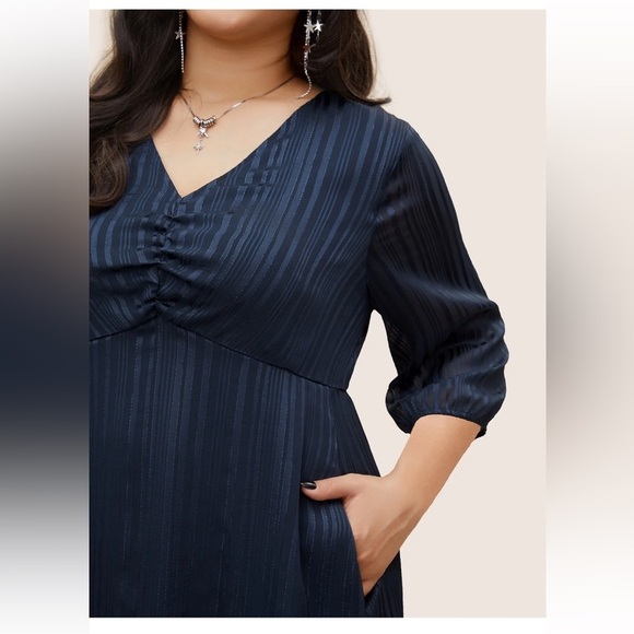 BloomChic Plus Size 2XL Textured Chiffon Mesh Patchwork Ruched Dress us18-20 - Picture 3 of 8